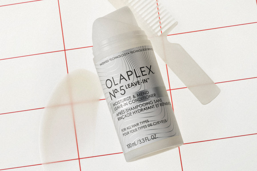 Leave-In vs Rinse-Out Conditioner: Which Helps Dry Colour-Treated Hair Stay Moisturised?